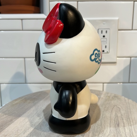 Hello kitty piggy bank - Picture 4 of 5